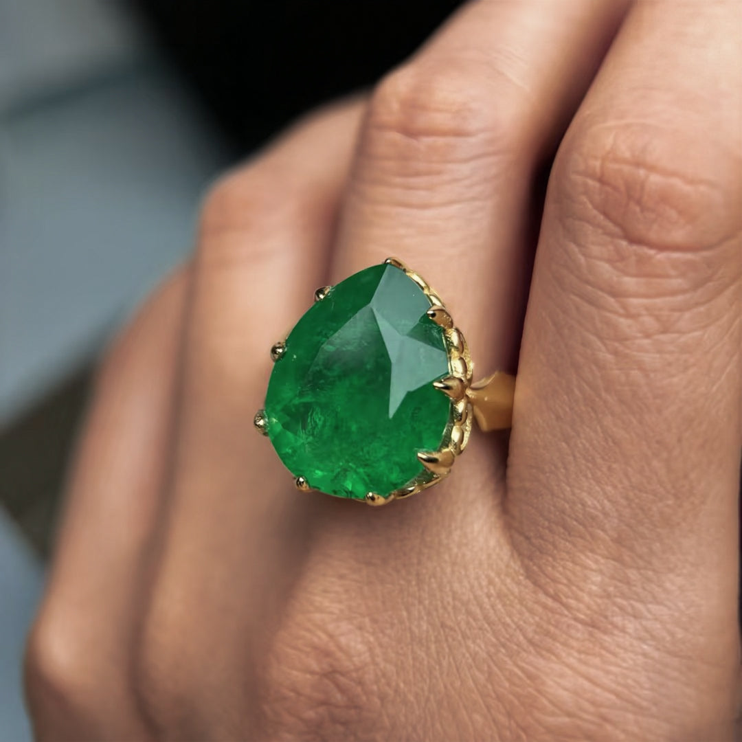 9.9Ct Convex Triangle Emerald Ring-JOSHINY