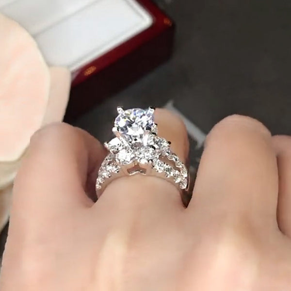 2.0ct Round Cut Bright Floral Halo Diamond Ring with Split Band -JOSHINY