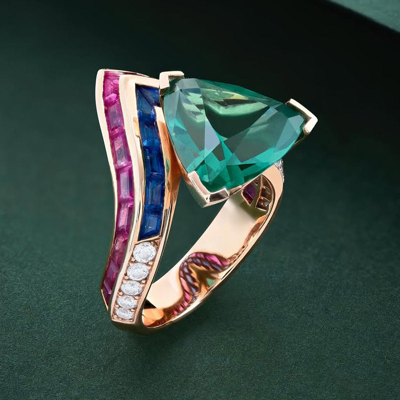 4.5ctw Triangle Cut Emerald Modern Style Art Ring-JOSHINY
