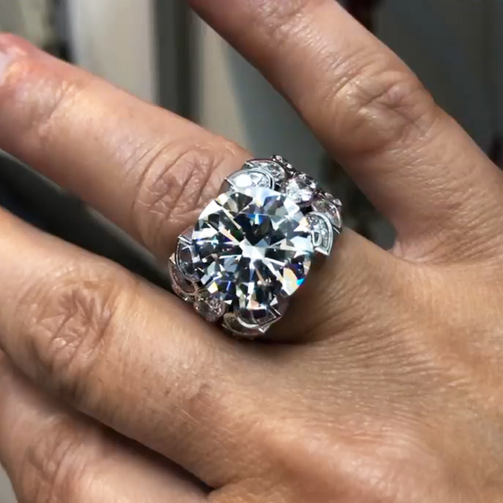 Gorgeous 12 ctw Round Cut White Gemstone Engagement Ring for Men and W