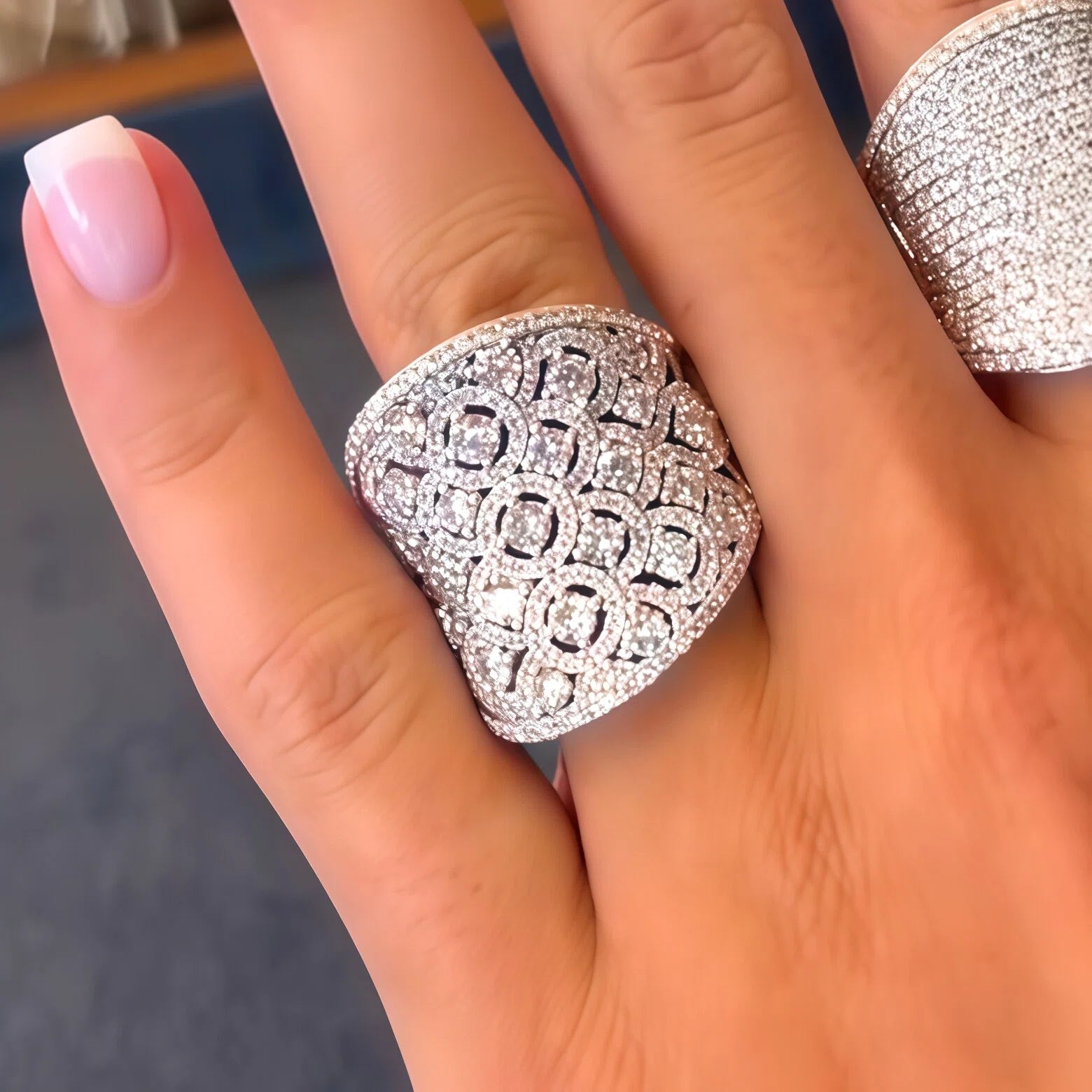 Exquisite 6 ctw Round Cut White Gemstone Hollow Ring -JOSHINY