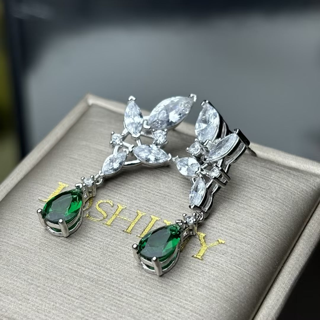 8ctw Pear Cut Emerald Geometric Earrings