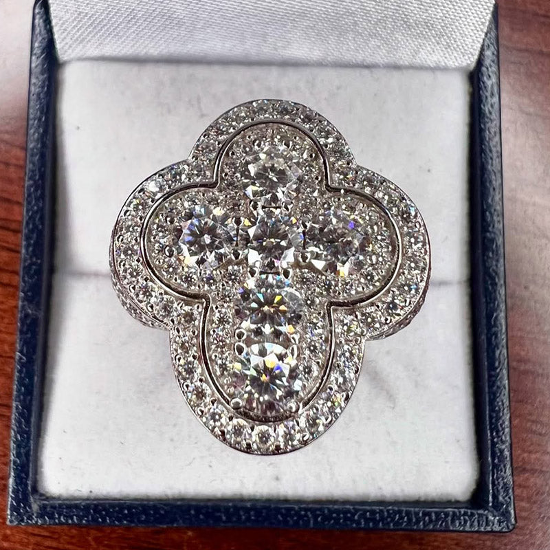 4.87ctw Round Cut Clover Pavé Ring-JOSHINY