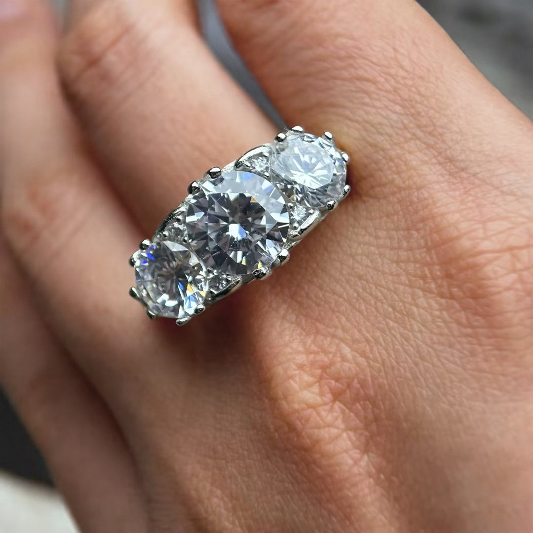 A treasure from the Victorian 3 of the most bright Old European Cut gemstones Ring