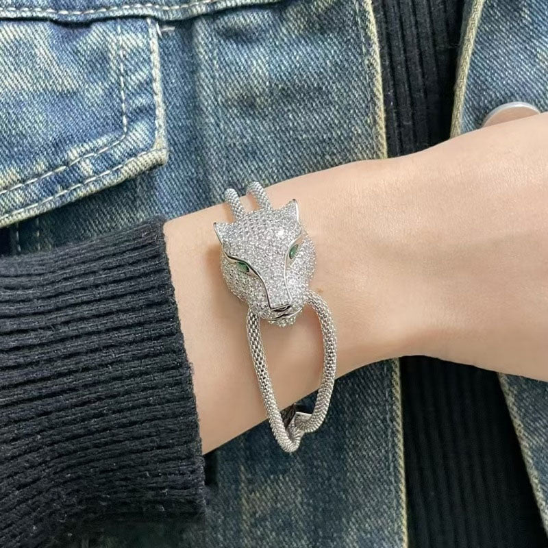 https://jomalls.oss-cn-hangzhou.aliyuncs.com/console/product/2604/28/7g1ogd-mvw3enr-moifakld.jpg