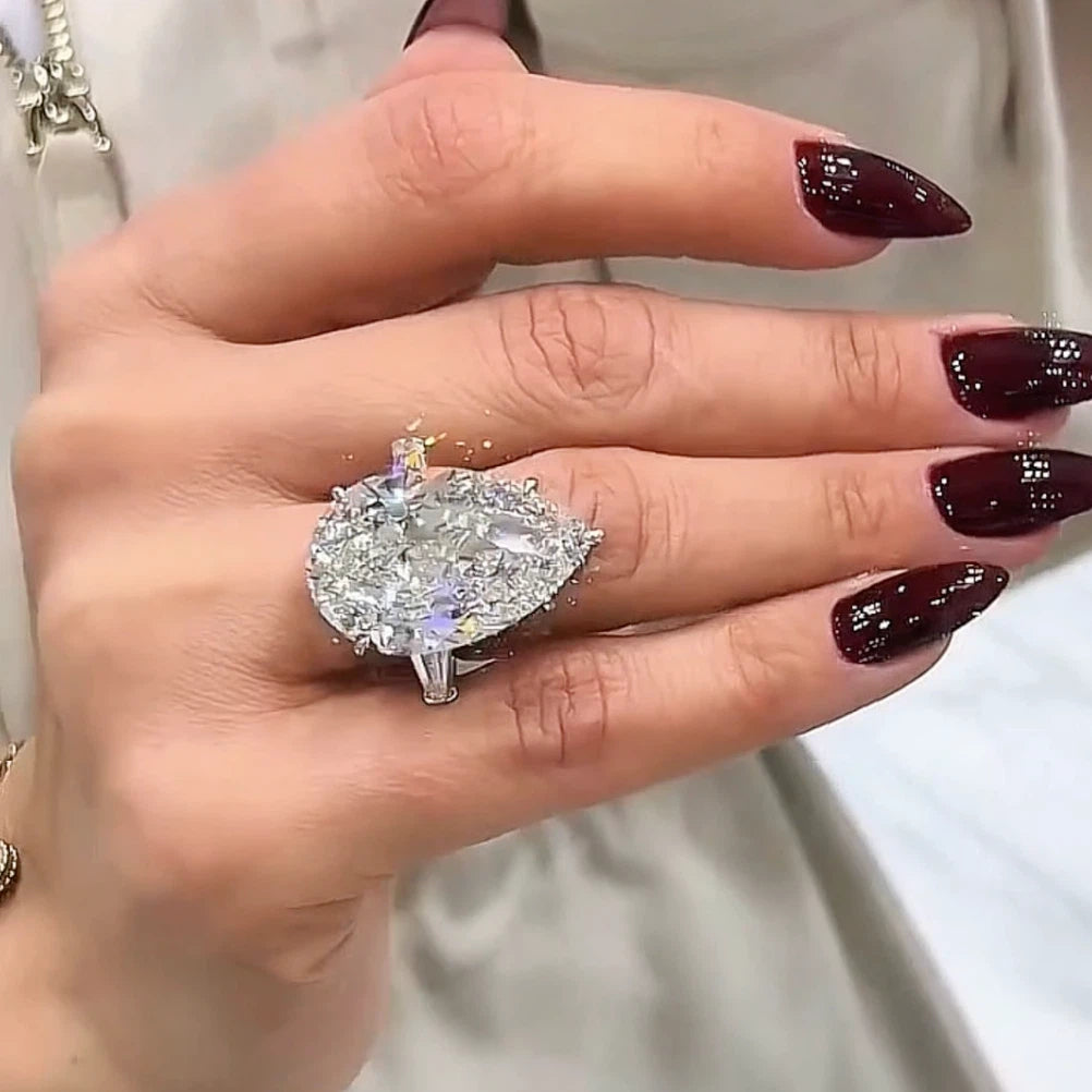 20Ct pear-shaped three-carat engagement ring-JOSHINY