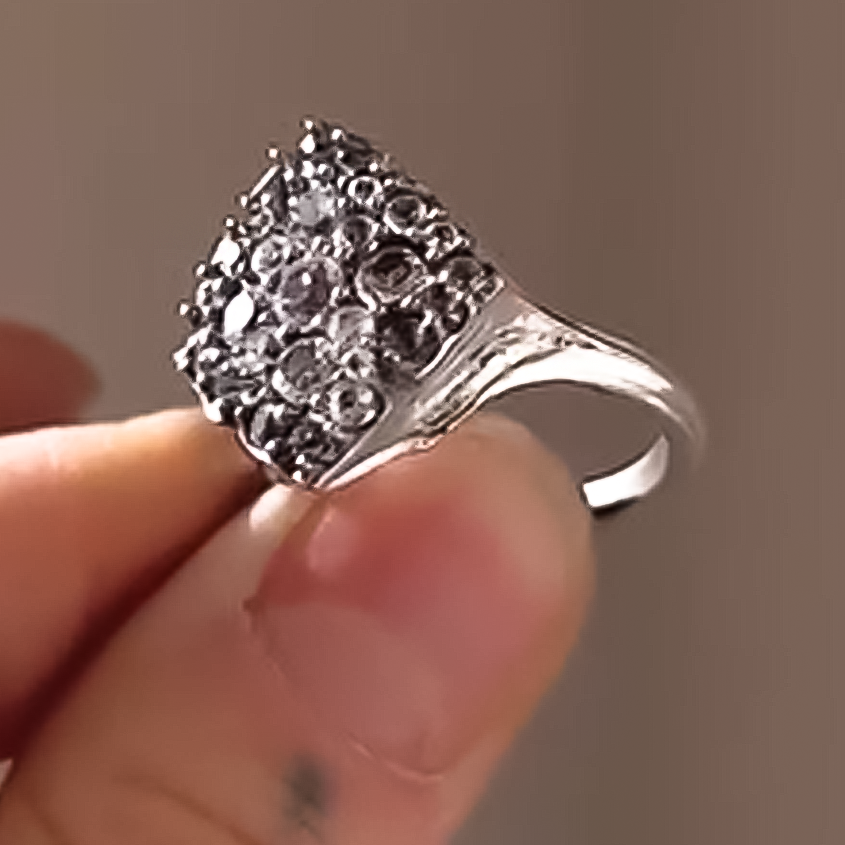 Exquisite 0.8 ctw Round Cut White Gemstone Cluster Ring -JOSHINY