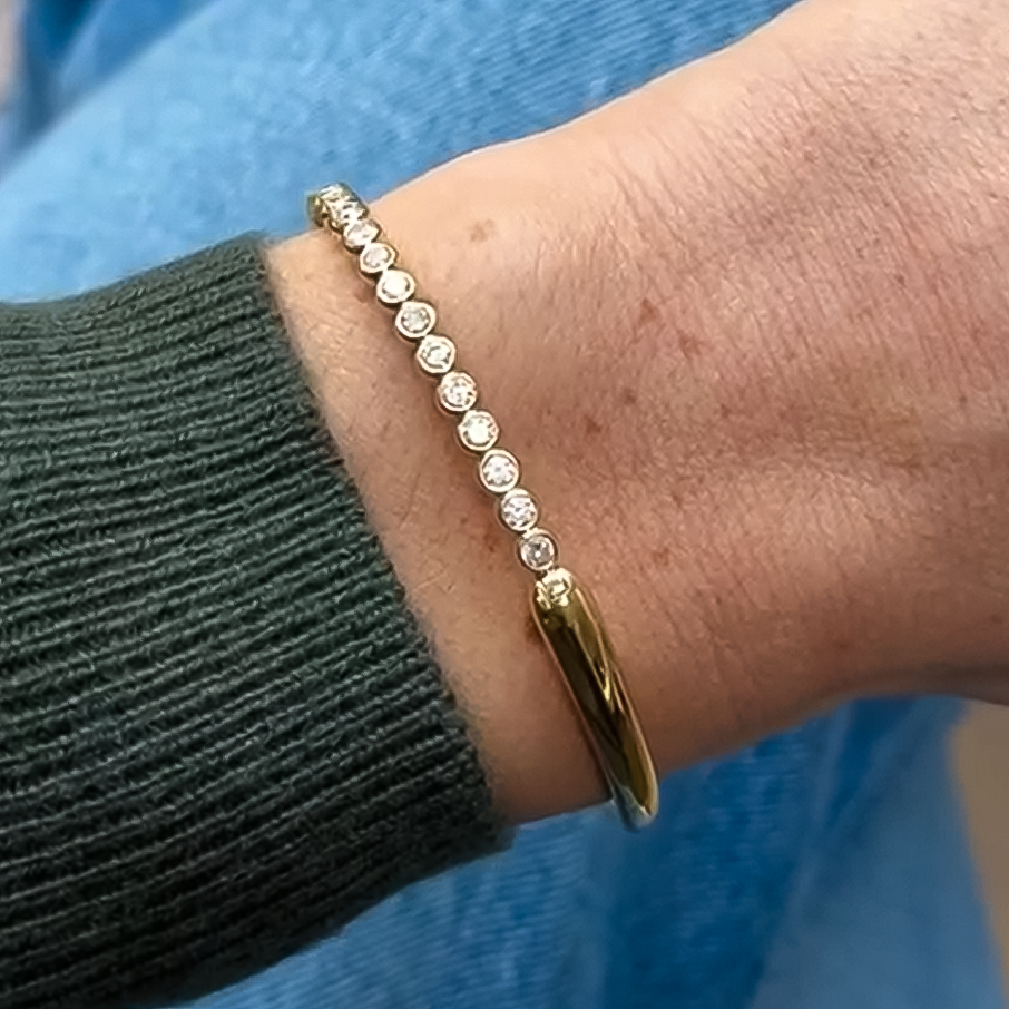 Simple 1.5 ctw Round Cut White Gemstone Bracelet -JOSHINY