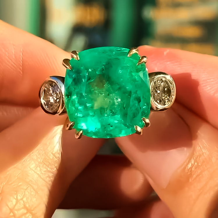 Classic 6 ctw Cushion Cut Emerald Three Stone Ring -JOSHINY