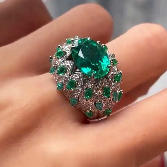 Gorgeous 12 ctw Oval Cut Emerald Cocktail Ring -JOSHINY