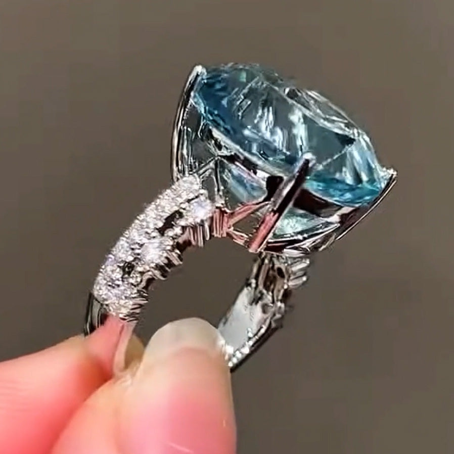 Very beautiful 10ctw oval cut aquamarine ring -JOSHINY