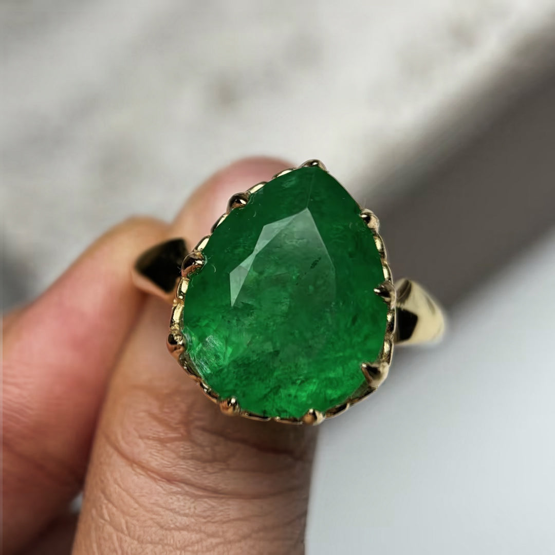 9.9Ct Convex Triangle Emerald Ring-JOSHINY