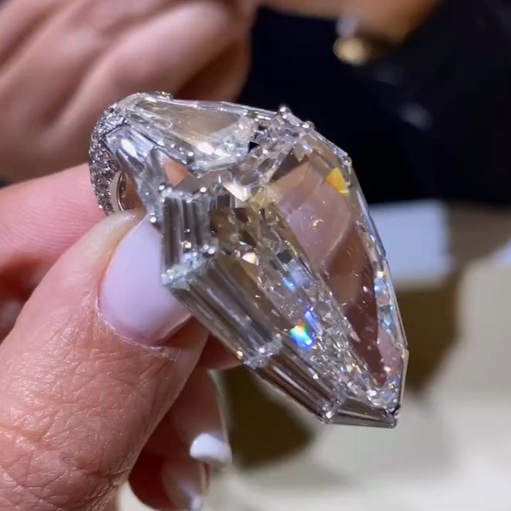 Unique 20.3ct Shield Cut Diamond Ring -JOSHINY