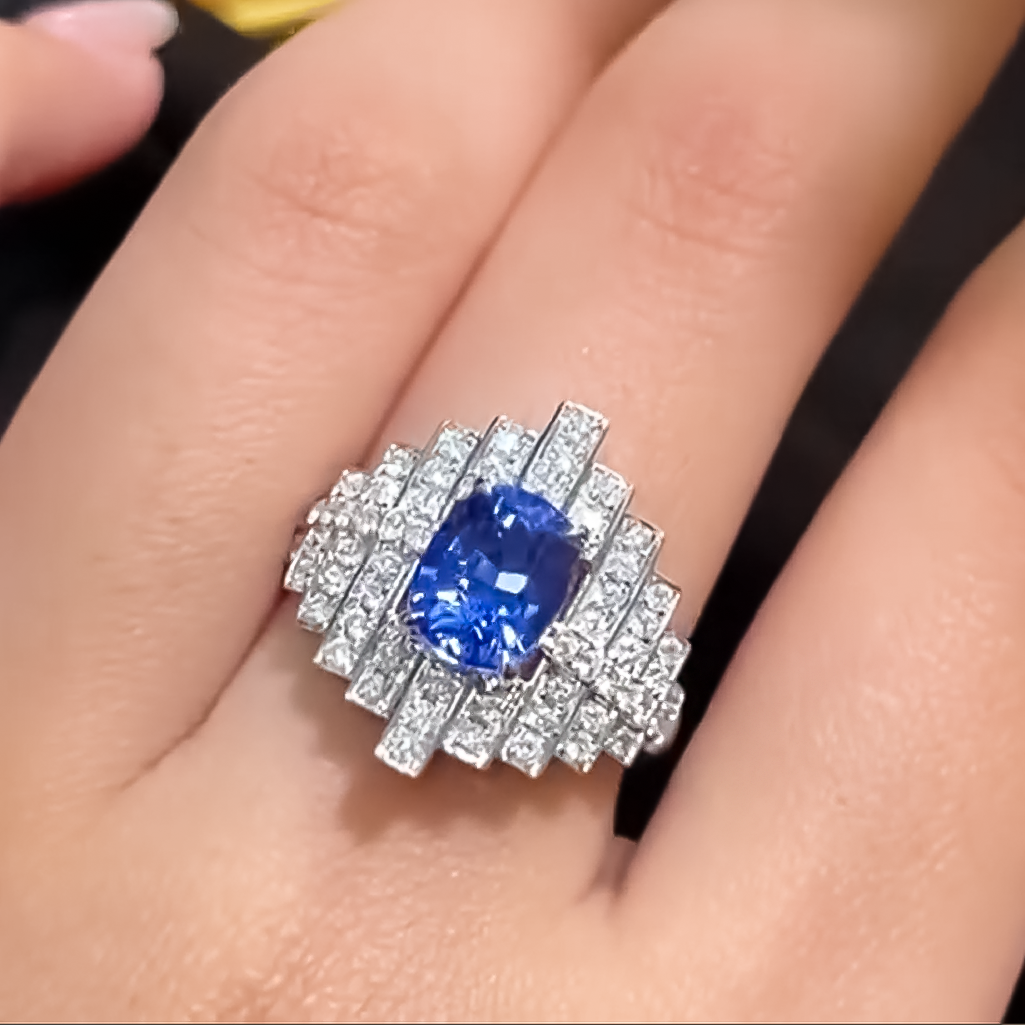 Elegant 4 ctw Oval Cut Sapphire Ring -JOSHINY