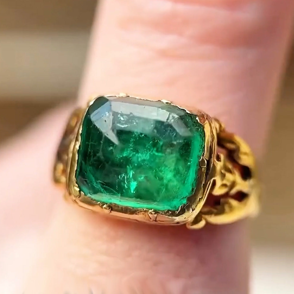 5ct Vibrant Emerald Gemstone Vintage Ring -JOSHINY