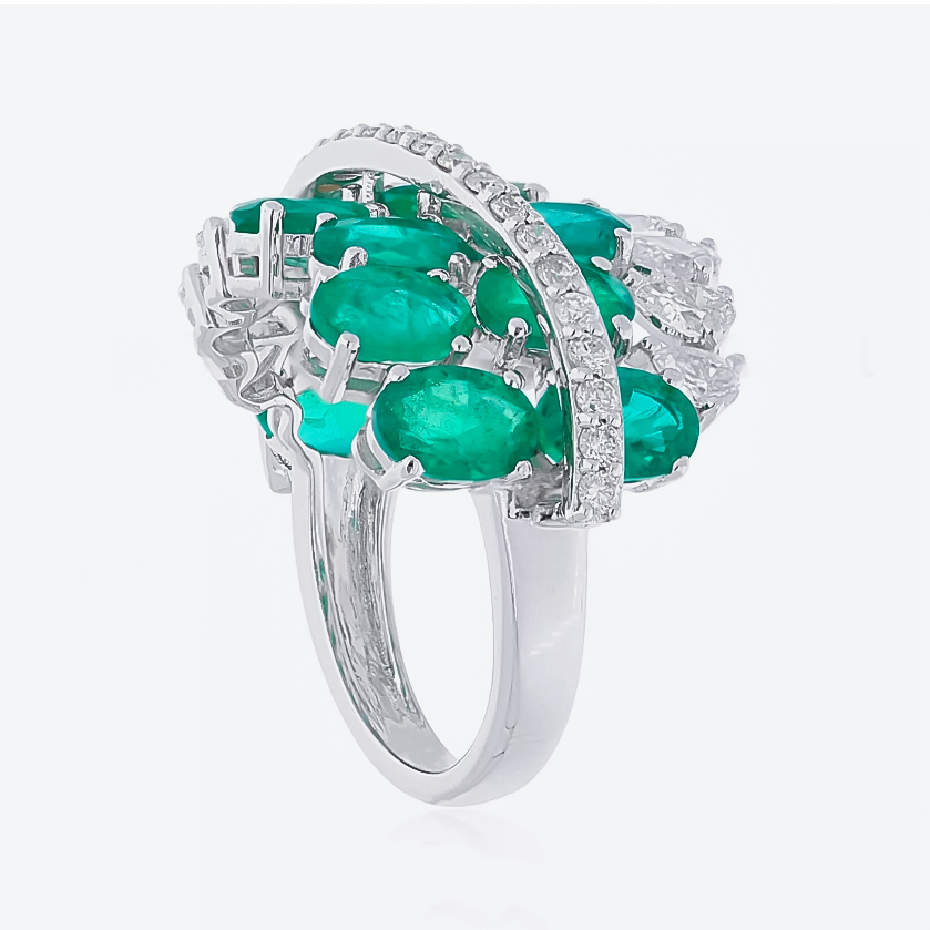 Elegant 4 ctw Multi-Cut Emerald & White Gemstone Ring -JOSHINY