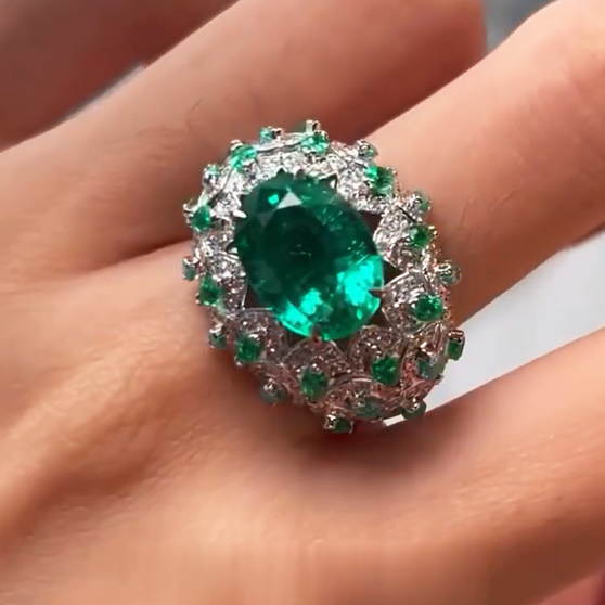 Gorgeous 12 ctw Oval Cut Emerald Cocktail Ring -JOSHINY