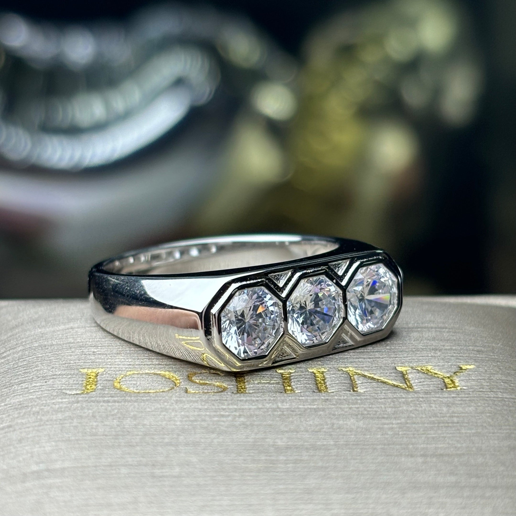 Octagonal Halo 3-Stone Band-JOSHINY