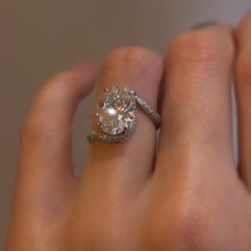 Elegant 4 ctw Oval Cut White Gemstone Engagement Ring -JOSHINY