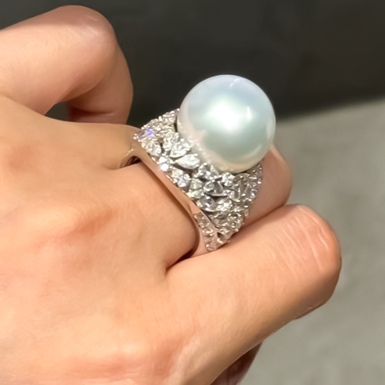 Elegant 4 ctw Multi-Cut White Gemstone & Pearl Ring -JOSHINY