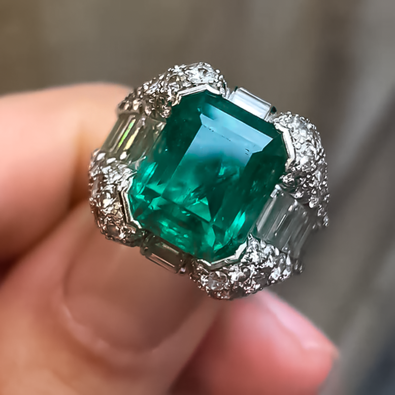 Gorgeous 8 ctw Emerald & Baguette & Round Cut Emerald & White Gemstone Ring -JOSHINY