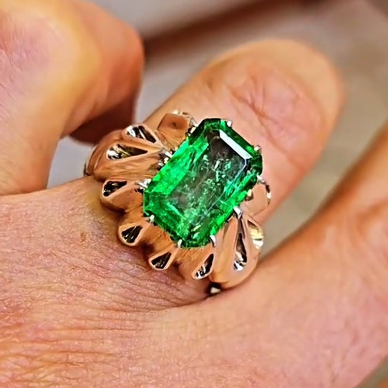 5.0ctw Emerald Decorative Skeleton Ring -JOSHINY