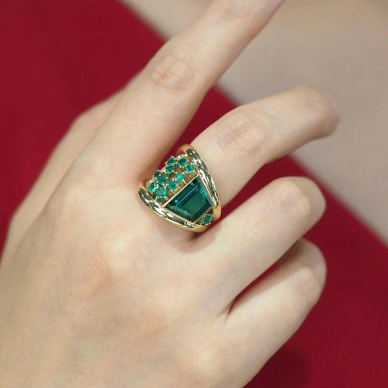 12.0ctw Trapezoid Cut Emerald Random Setting Ring -JOSHINY