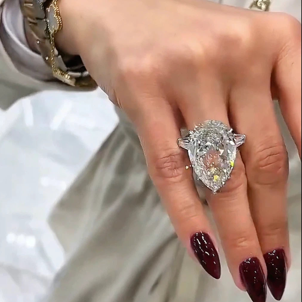 20Ct pear-shaped three-carat engagement ring-JOSHINY