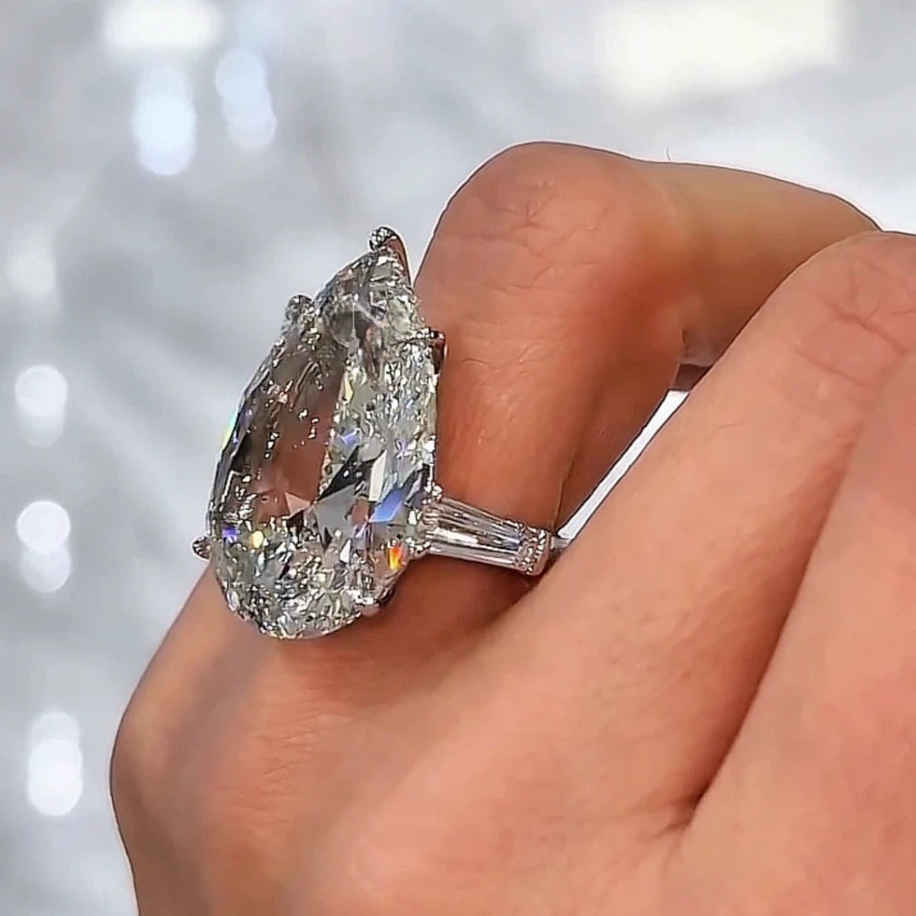 20Ct pear-shaped three-carat engagement ring-JOSHINY