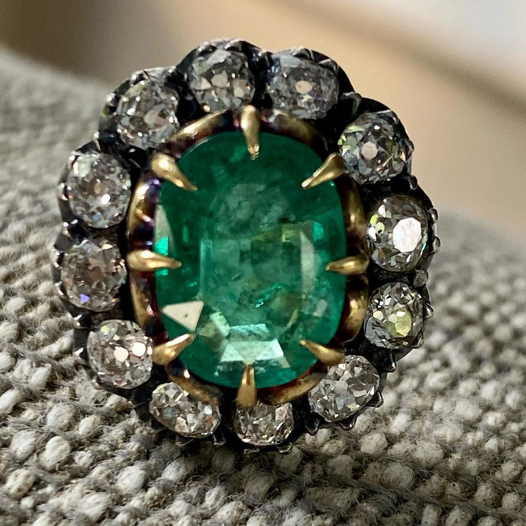 8.0ctw Vintage Emerald Claw Set Ring -JOSHINY