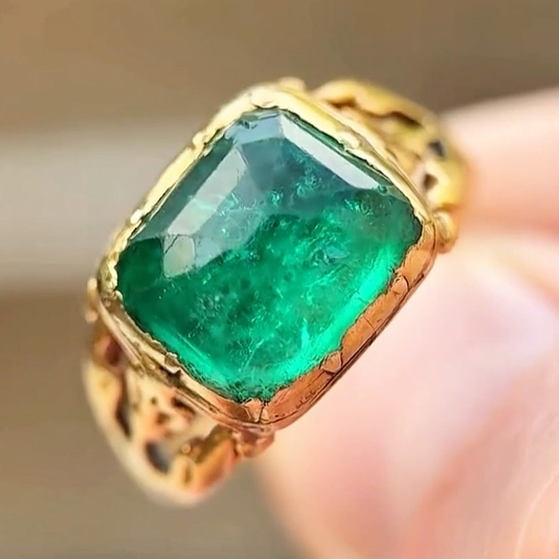 5ct Vibrant Emerald Gemstone Vintage Ring -JOSHINY