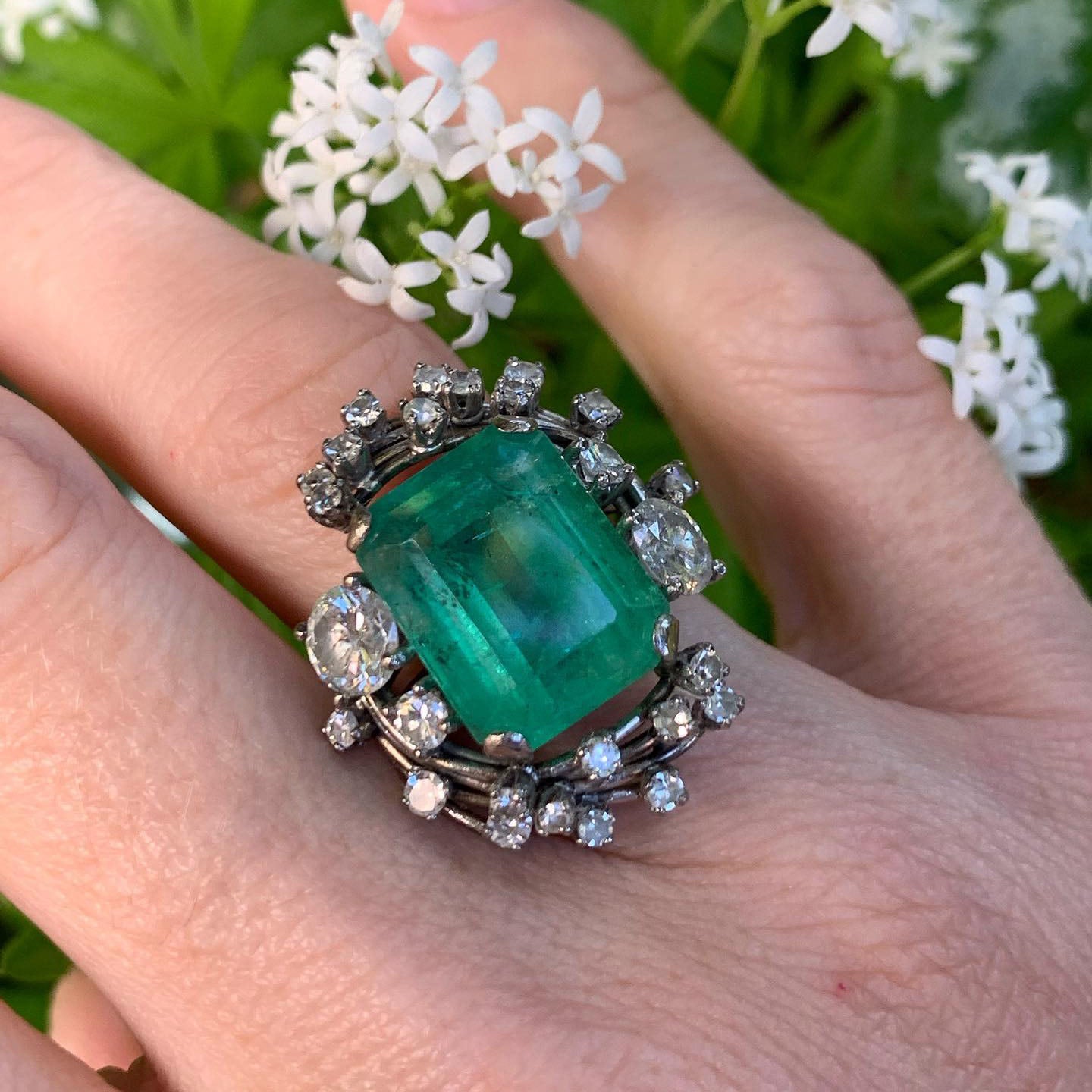 8.0ctw Medieval Style Emerald Gemstone Ring -JOSHINY