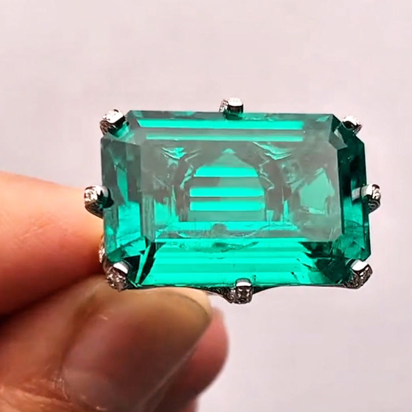 12ct Lab Cultured Emerald Gemstone Ring