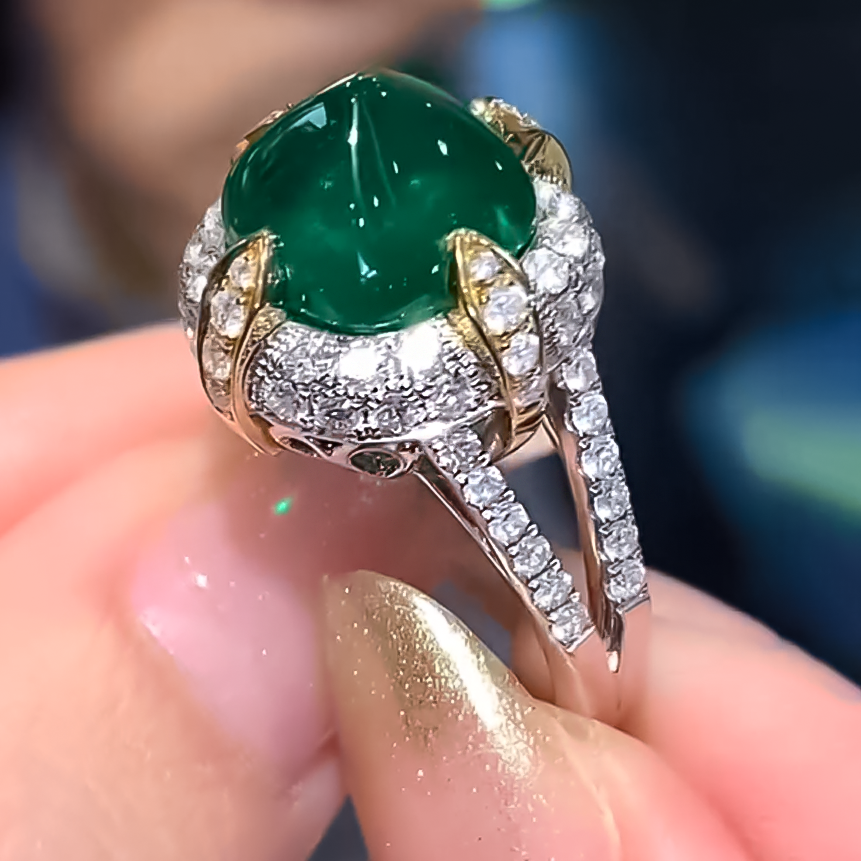 Exquisite 6 ctw Sugar Tower Cut Emerald Ring -JOSHINY