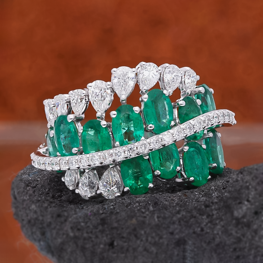 Elegant 4 ctw Multi-Cut Emerald & White Gemstone Ring -JOSHINY