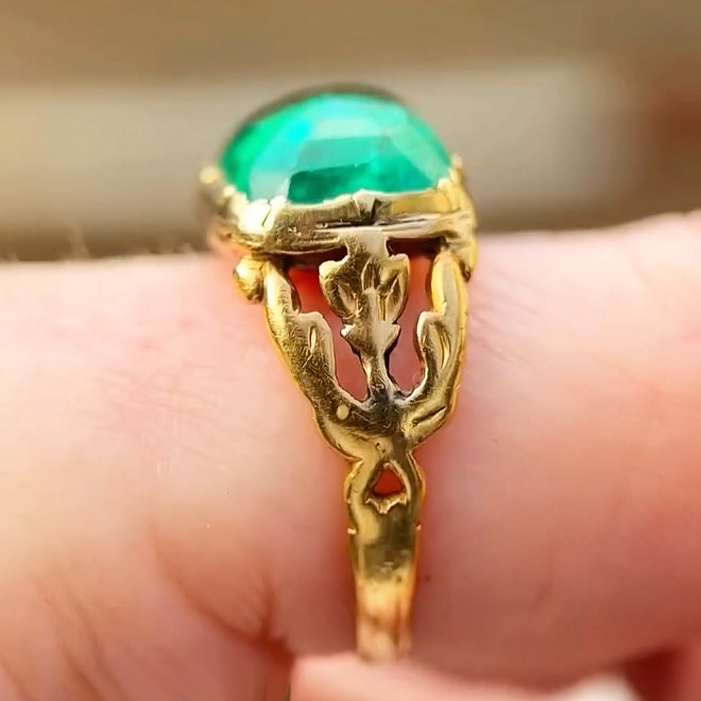 5ct Vibrant Emerald Gemstone Vintage Ring -JOSHINY