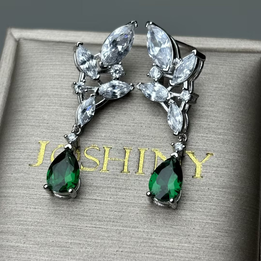8ctw Pear Cut Emerald Geometric Earrings