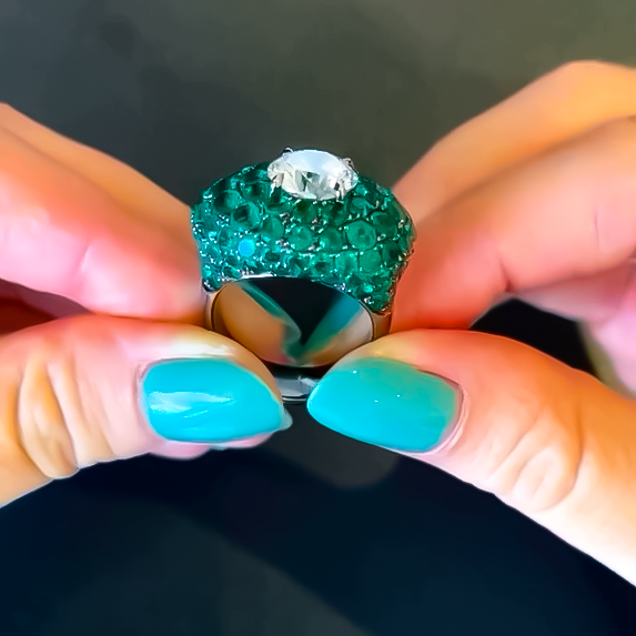 Vintage 8 ctw Round Cut White Gemstone & Emerald Cocktail Ring -JOSHINY