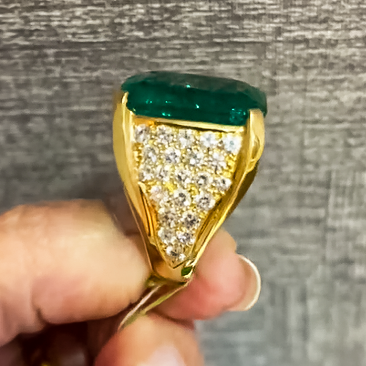 Gorgeous 20 ctw Emerald Cut Emerald Pavé Cocktail Ring -JOSHINY