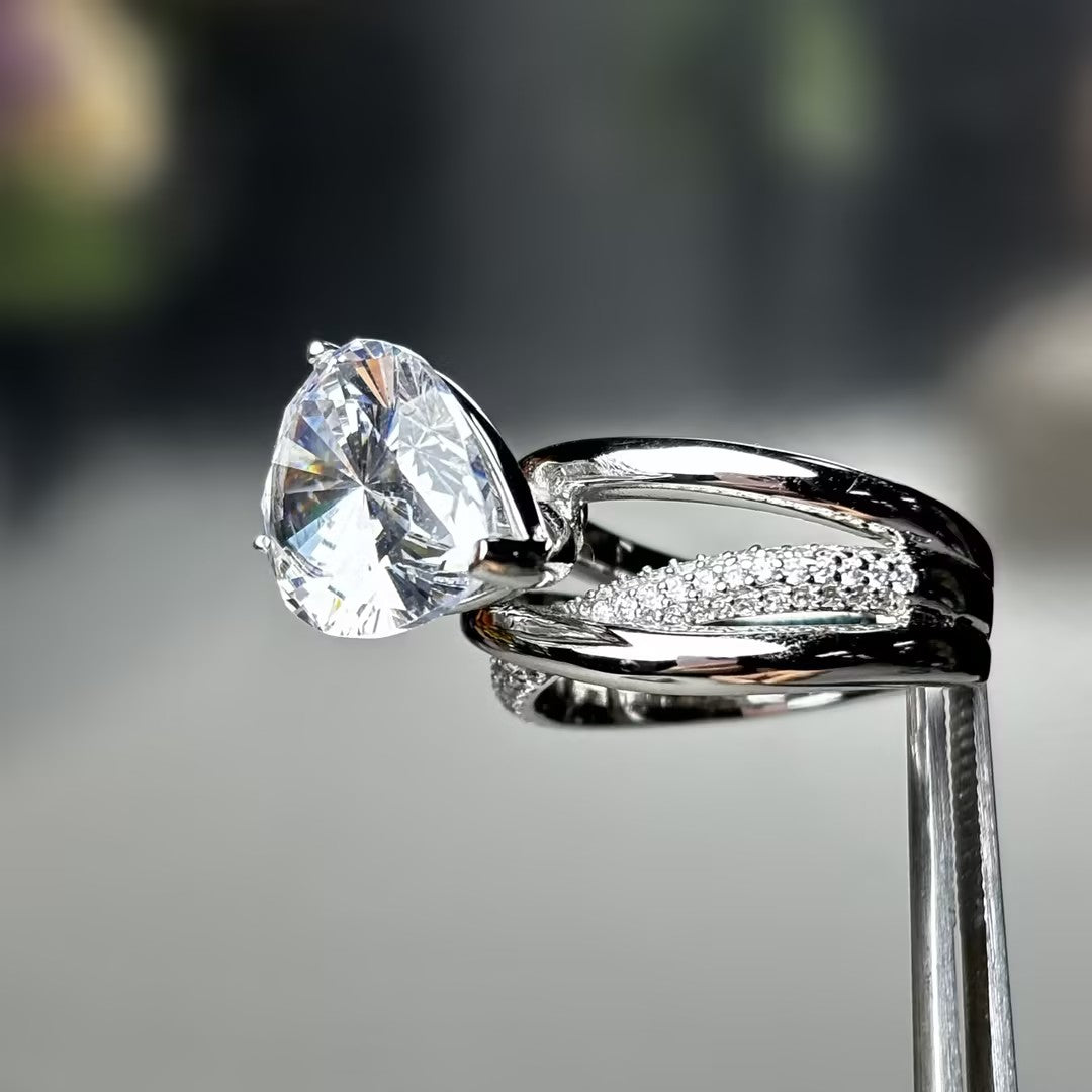 Stylish 6 ctw Pear Cut White Gemstone Elegant Engagement Ring -JOSHINY