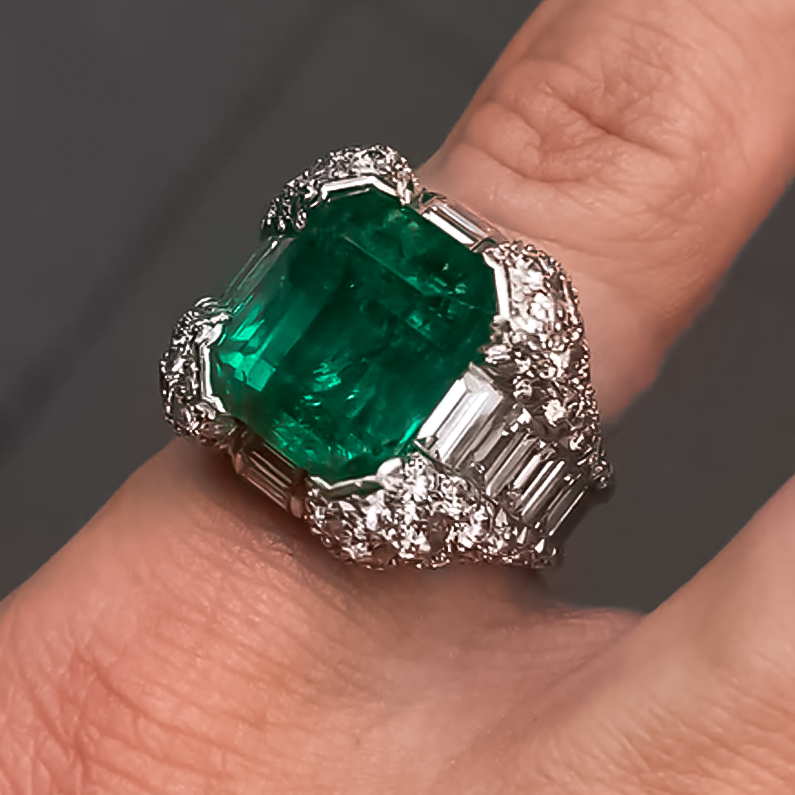 Gorgeous 8 ctw Emerald & Baguette & Round Cut Emerald & White Gemstone Ring -JOSHINY