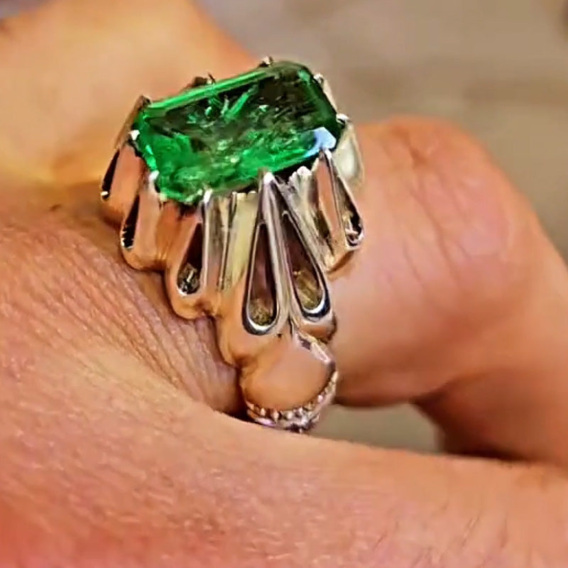 5.0ctw Emerald Decorative Skeleton Ring -JOSHINY