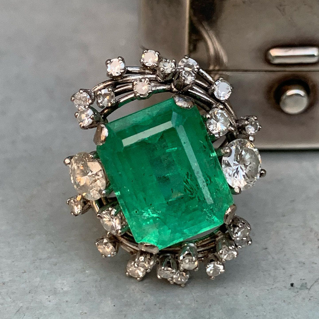 8.0ctw Medieval Style Emerald Gemstone Ring -JOSHINY