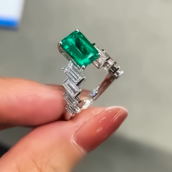 Modern 4 ctw Emerald & Baguette Cut Emerald & White Gemstone Step Ring -JOSHINY