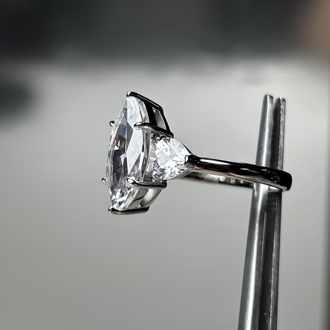10Ctw Marquise Heart-Shaped Three-Stone Elegant Engagement Ring-JOSHINY
