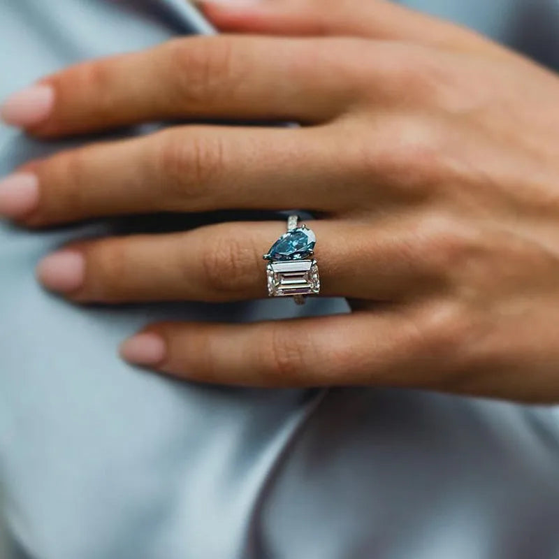 5.3ct Blue and White Gemstone Two-Stone Design Ring