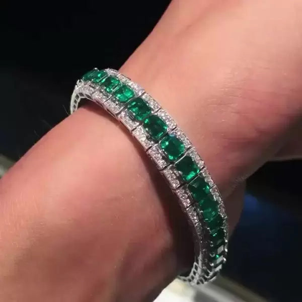 23.55ct green cushion cut and white round cut bicolor gemstone bracelet