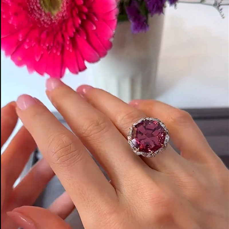 16 cts Hexagon Cut reddish-pink Engagement Ring