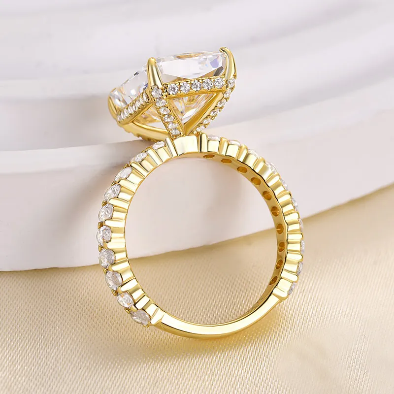 7 ctw Luxury Radiant Cut White Stone Engagement Ring