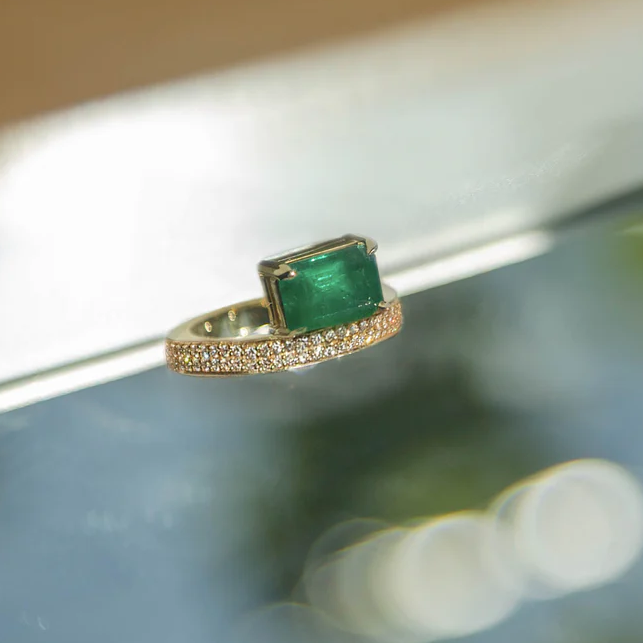 2 ctw Personalized Emerald Ring & Round Cut White Gemstone Opening Ring